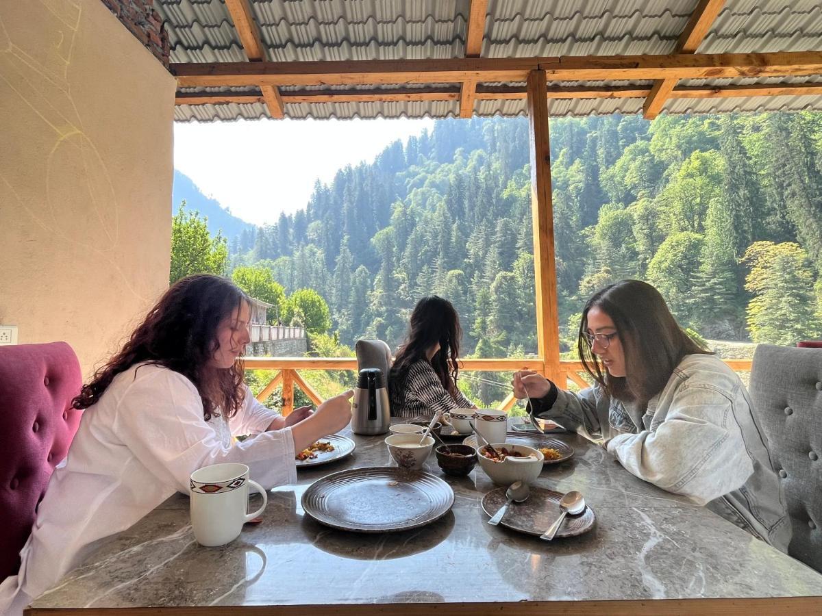 Thepahadians Food & Stay Jibhi Esterno foto