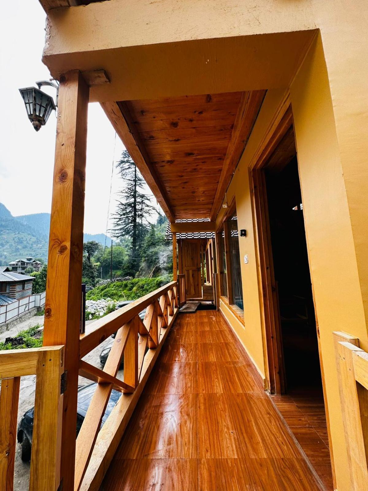 Thepahadians Food & Stay Jibhi Esterno foto